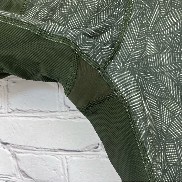 Lululemon High Times Pant *Luxtreme (Mesh) Sz 6 - Picture 14 of 16